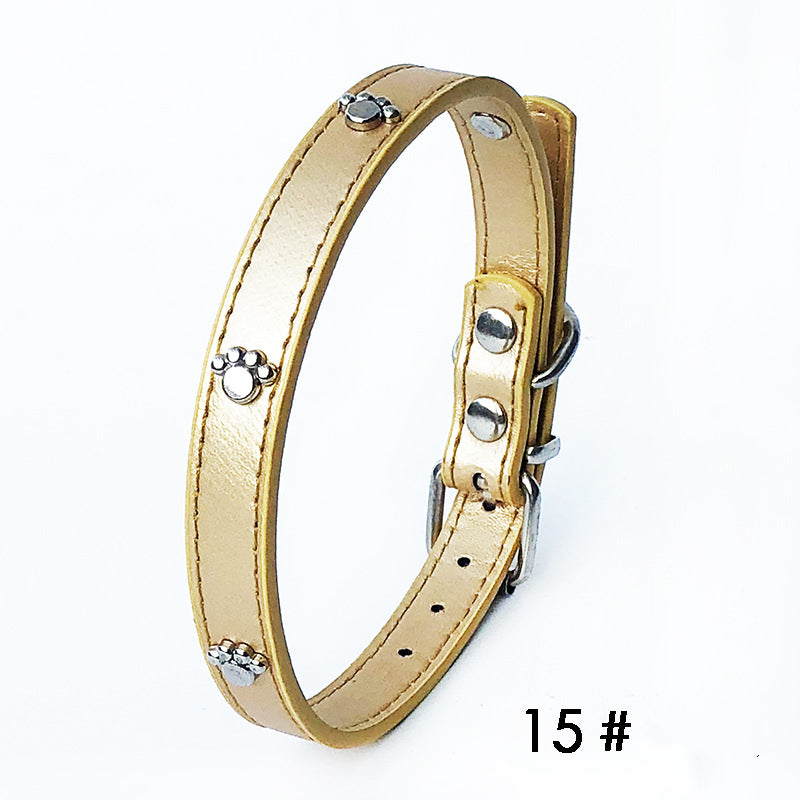 Set di 10 Collari in Ecopelle con Zampette: Il Guardaroba Perfetto! 🐾