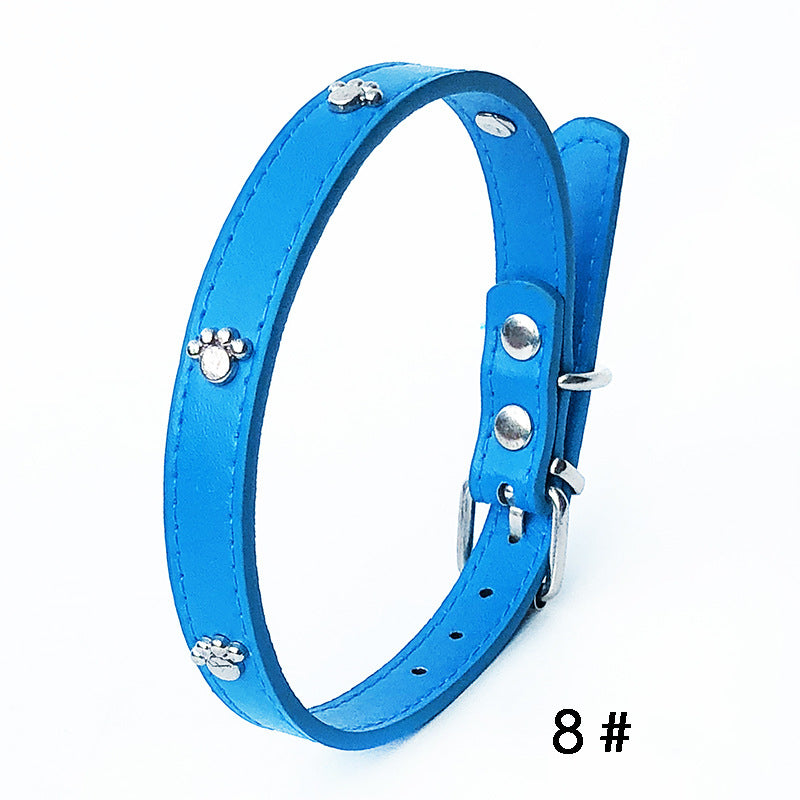Set di 10 Collari in Ecopelle con Zampette: Il Guardaroba Perfetto! 🐾