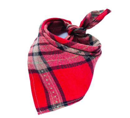 Bandana Tartan Scozzese: Stile Inconfondibile per il Tuo Pet